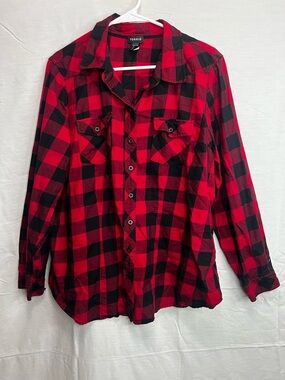 Torrid Red Black Buffalo Plaid Button Down Shirt Size 2 Plus Size
